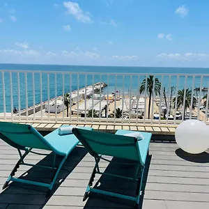 Atico Con Fantasticas Vistas Al Mar Y La Iglesia Apartment Sitges